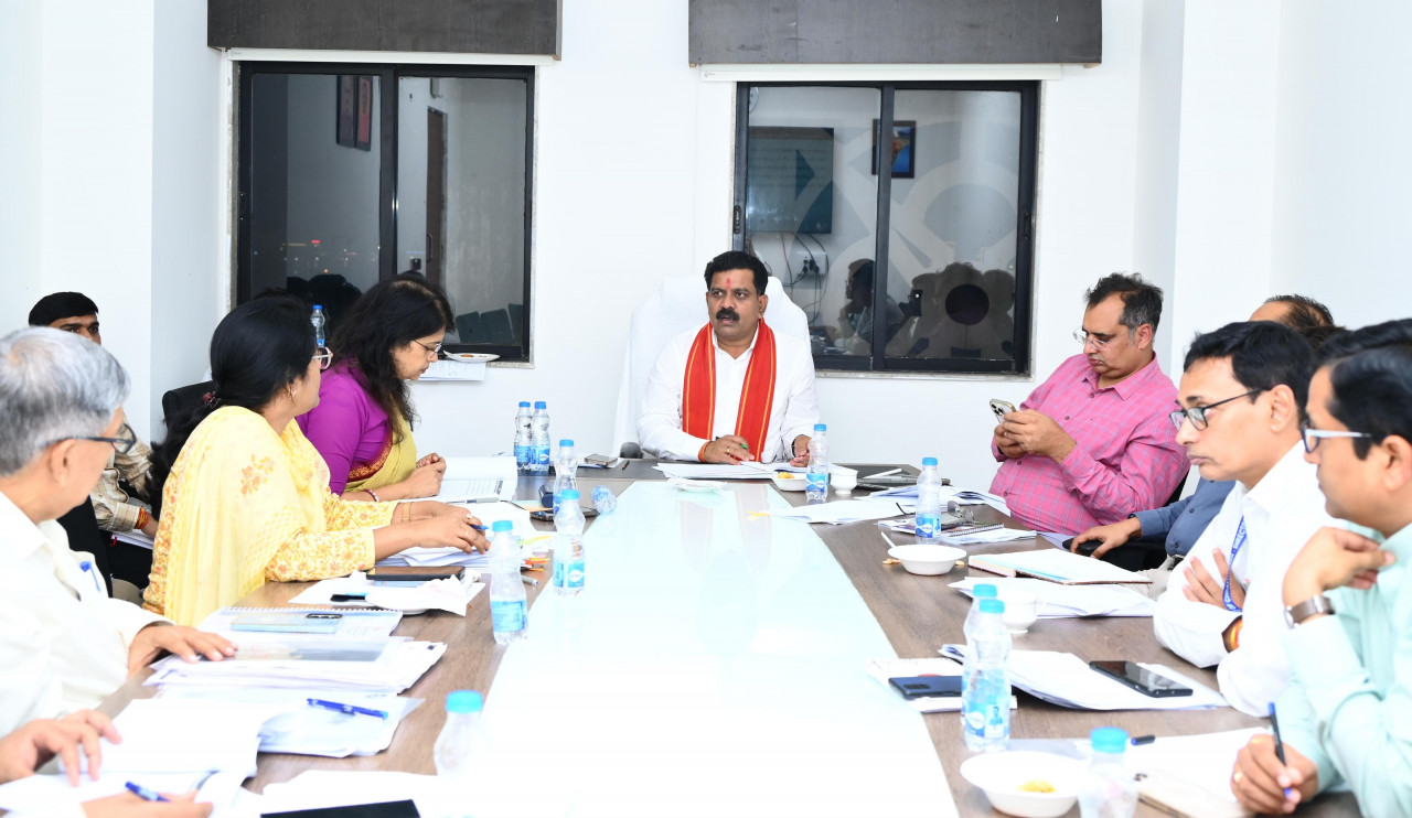 उपमुख्यमंत्री श्री विजय शर्मा की अध्यक्षता में पंचायत विभाग की बैठक सम्पन्न