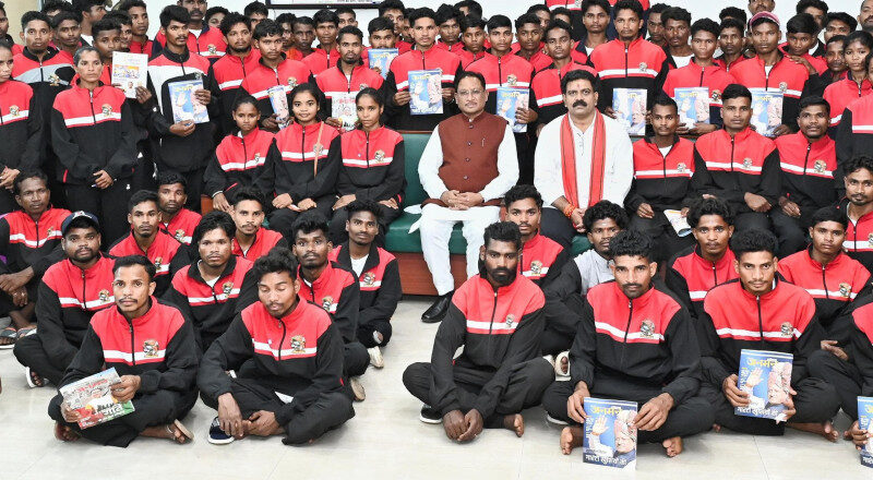 खूब पढ़ें और आगे बढ़ें, सरकार आपके साथ है- मुख्यमंत्री श्री साय