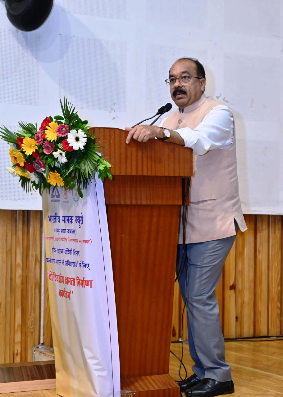 तेजी से बदलती दुनिया में नए मानकों और नवाचारों की जानकारी जरूरी – श्री अरुण साव