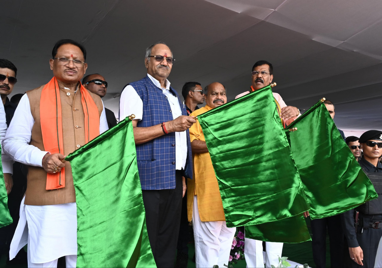 प्रधानमंत्री की विशेष पहल से बस्तर समेत प्रदेश भर में रेल सेवाओं का बढ़ा दायरा : मुख्यमंत्री श्री साय