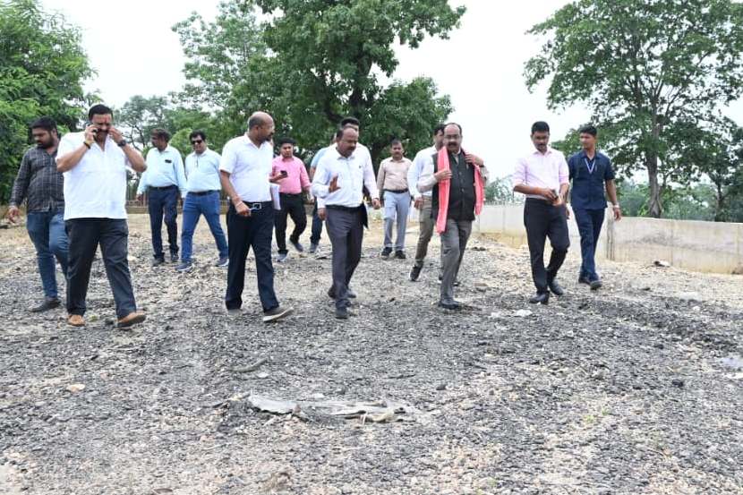 सड़क निर्माण की गुणवत्ता में न हो लापरवाही – श्री अरुण साव