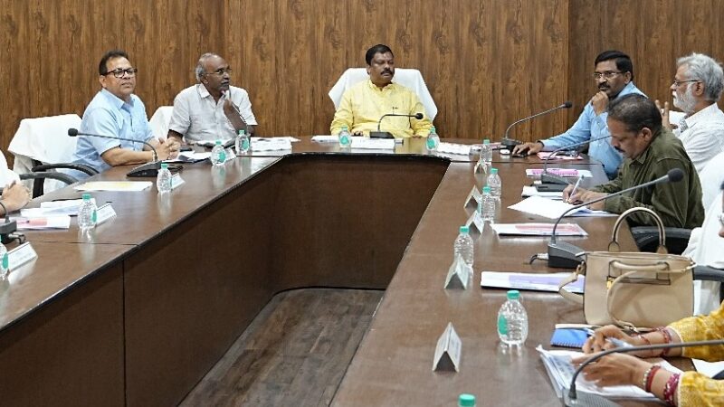 छत्तीसगढ़ आदिवासी स्वास्थ्य परंपरा एवं औषधि पादप बोर्ड की बैठक संपन्न