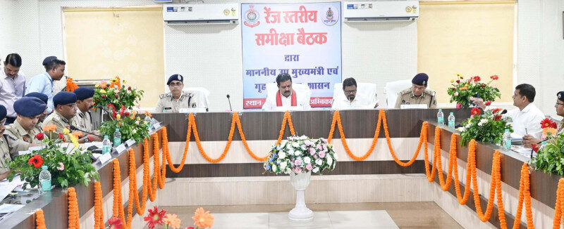 पुलिस के लिए जनता के मन में सम्मान और अपराधियों में भय होना चाहिए-उपमुख्यमंत्री श्री शर्मा