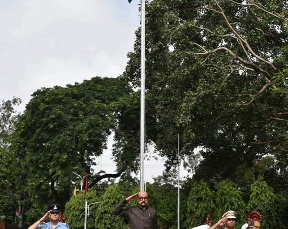 स्वतंत्रता दिवस-2025 : राज्यपाल श्री डेका ने राजभवन में किया ध्वजारोहण