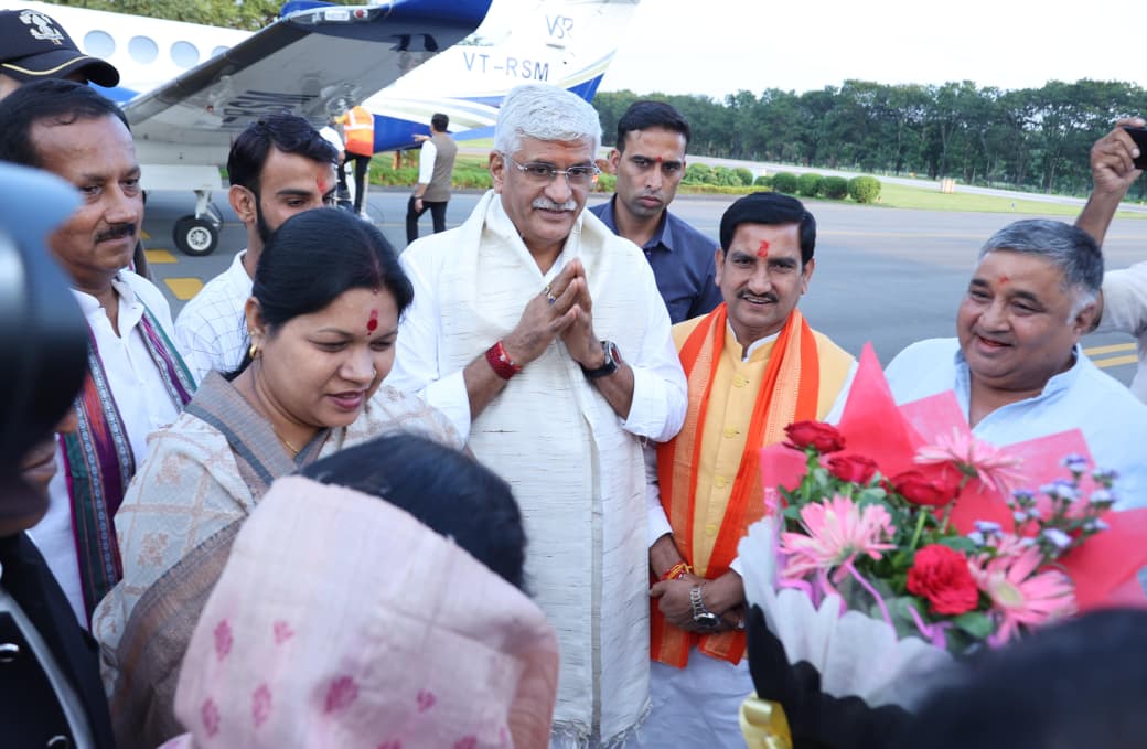  केन्द्रीय संस्कृति मंत्री श्री गजेन्द्र सिंह शेखावत का रायगढ़ आगमन पर भव्य स्वागत