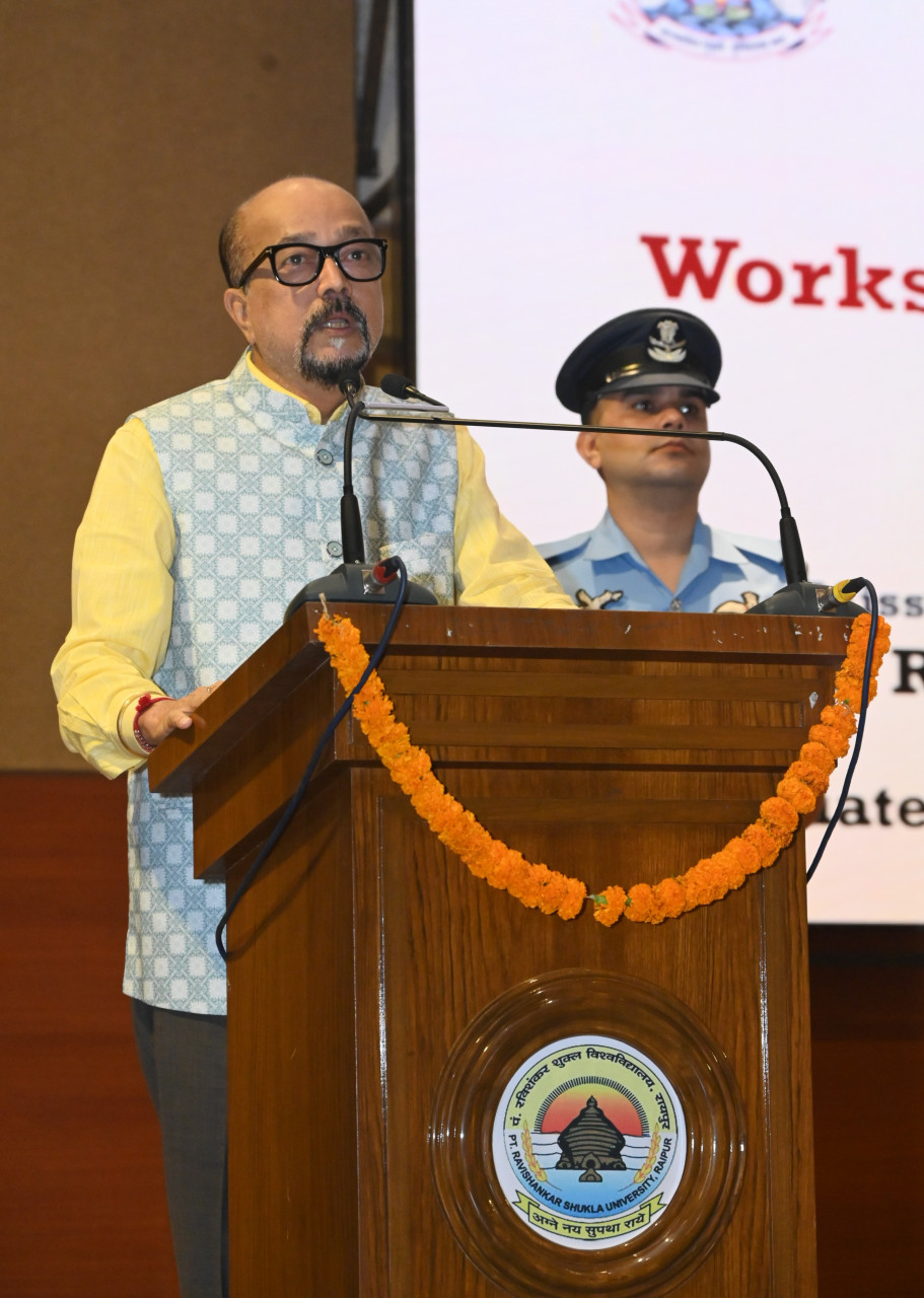 डिजिटल तकनीक का उपयोग करें लेकिन उस पर निर्भरता से बचें – राज्यपाल श्री डेका