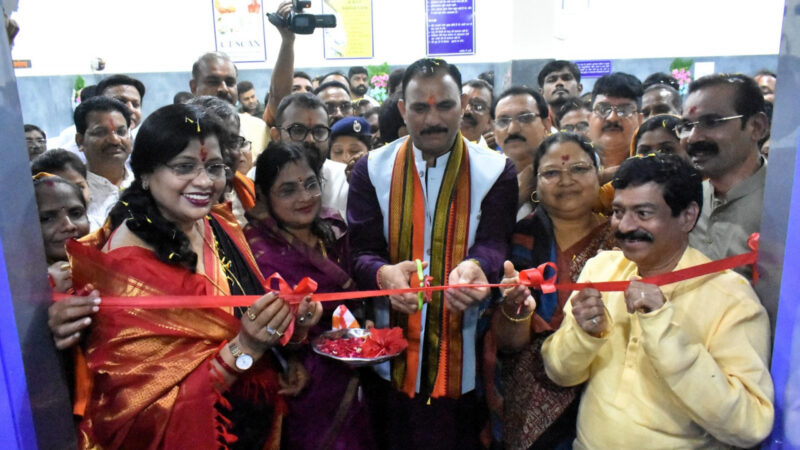 स्वास्थ्य मंत्री श्री श्याम बिहारी जायसवाल ने जिला चिकित्सालय बालोद में सीटी स्कैन मशीन का किया शुभारंभ
