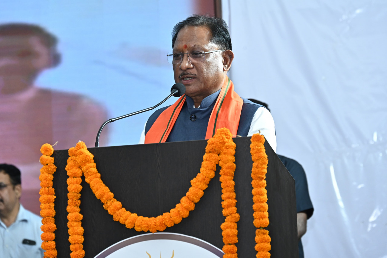 पायनियर समूह द्वारा स्थापना दिवस एवं छत्तीसगढ़ राज्य के स्वप्नदृष्टा एवं निर्माता भारत रत्न श्रद्धेय अटल बिहारी वाजपेयी स्मृति संगोष्ठी में शामिल हुए श्री साय