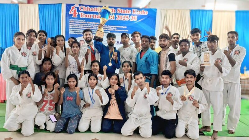 राज्य स्तरीय कूड़ो प्रतियोगिता में खिलाड़ियों को मिला स्वर्ण पदक