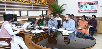 छात्रावास-आश्रमों की सुचारू संचालन पर पूरा ध्यान दें: मंत्री गुरू खुशवंत साहेब