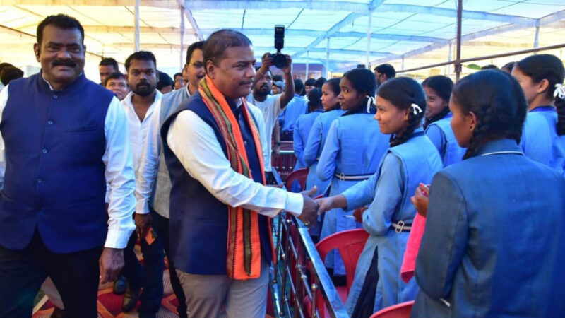 वनमंत्री श्री कश्यप ‘मेरा लक्ष्य मेरा अभियान’ कार्यक्रम में हुए शामिल