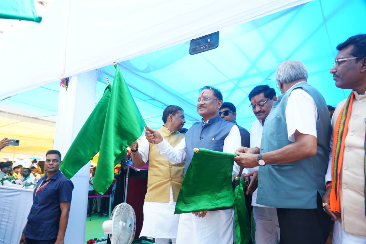  रेलवे इंफ्रास्ट्रक्चर में तेजी से हो रहा निवेश आने वाली पीढ़ियों के लिए नया भविष्य गढ़ेगा : मुख्यमंत्री श्री साय