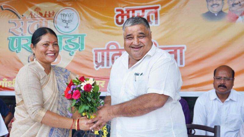 सेवा पखवाड़ा के तहत गांधी स्टेडियम में भव्य चित्रकला प्रतियोगिता