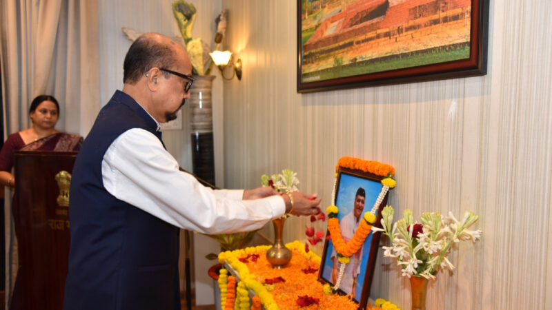 राज्यपाल श्री डेका ने भारत रत्न डॉ. भूपेन हजारिका की शताब्दी जयंती पर दी श्रद्धांजलि
