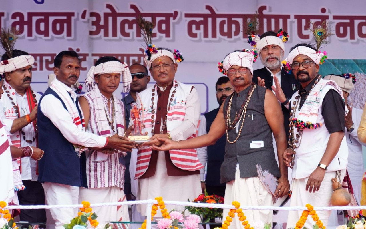 जगदलपुर में धुरवा समाज के संभाग स्तरीय नुआखाई मिलन समारोह एवं नवनिर्मित सामाजिक भवन