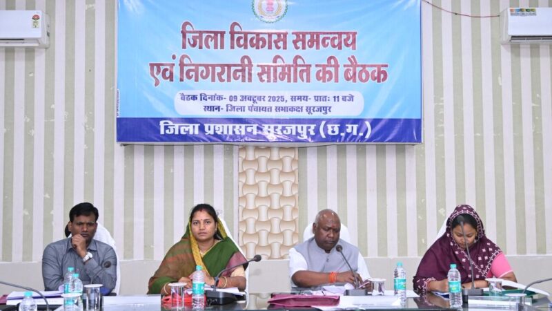 जनसेवा ही हमारा संकल्प – मंत्री श्रीमती लक्ष्मी राजवाड़े ने जनदर्शन में सुनी जनता की समस्याएँ, त्वरित निराकरण के दिए निर्देश