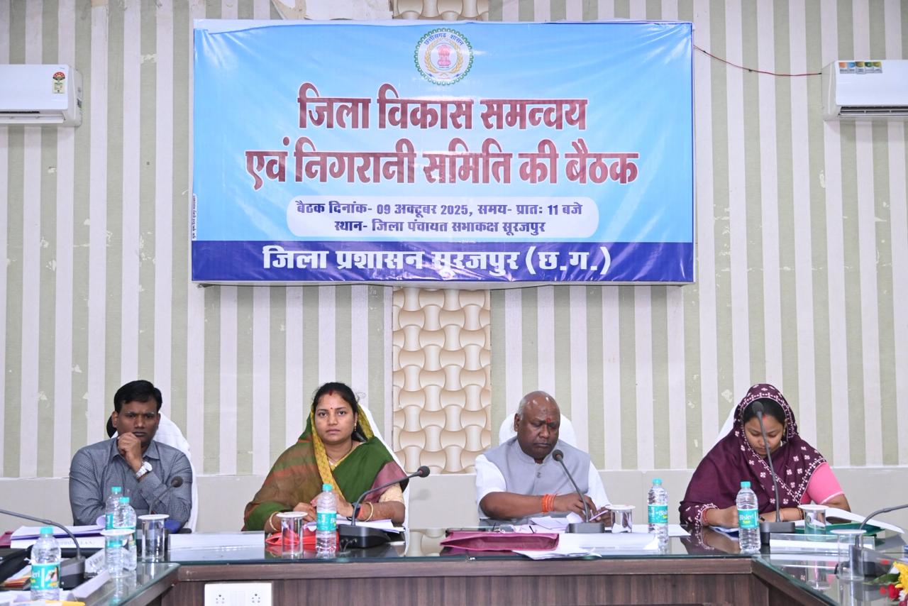 जनसेवा ही हमारा संकल्प – मंत्री श्रीमती लक्ष्मी राजवाड़े ने जनदर्शन में सुनी जनता की समस्याएँ, त्वरित निराकरण के दिए निर्देश