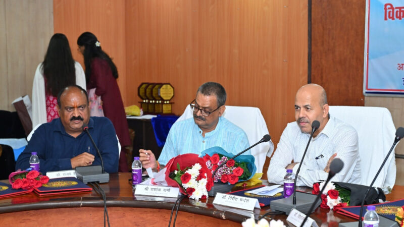 हिन्दी हमारी संस्कृति, इसके बिना विकसित भारत के निर्माण की परिकल्पना बेमानी