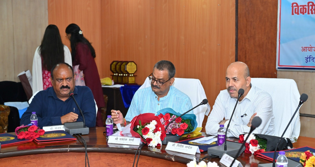 हिन्दी हमारी संस्कृति, इसके बिना विकसित भारत के निर्माण की परिकल्पना बेमानी