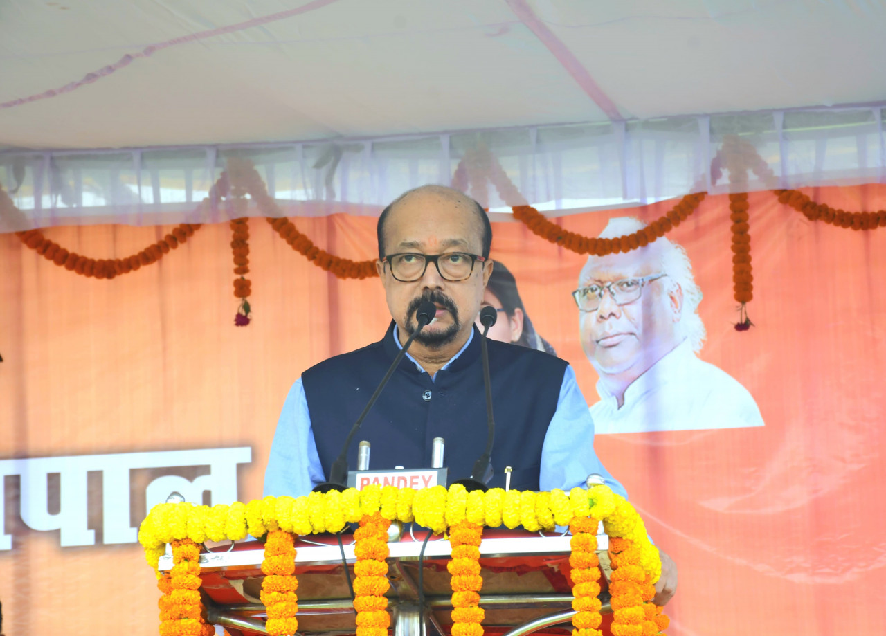 राज्यपाल श्री रमेन डेका बलरामपुर-रामानुजगंज जिले के प्रवास पर पहुंचे