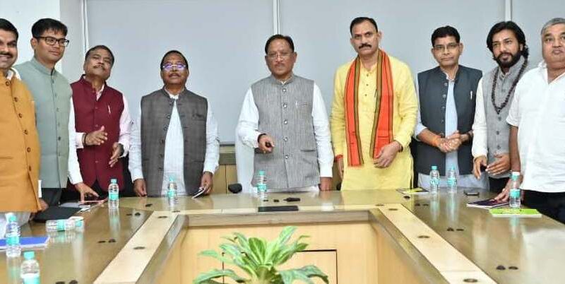 सुशासन की नई पहल : ऑनलाईन छात्रवृत्ति और शिष्यवृत्ति भुगतान के लिए समय-सीमा निर्धारित