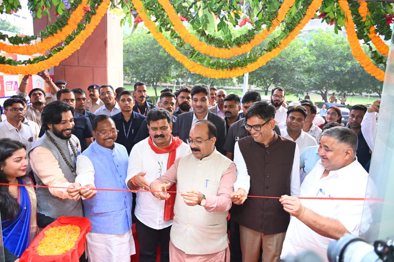 छत्तीसगढ़ में रजिस्ट्री हुई ‘स्मार्ट’, नवा रायपुर में देश का पहला अत्याधुनिक स्मार्ट पंजीयन कार्यालय शुरू